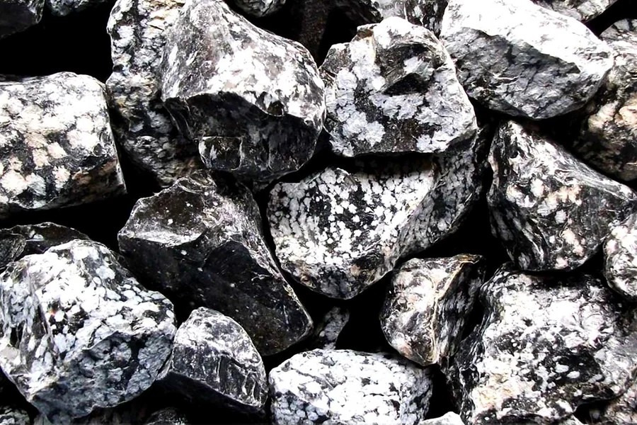 Snowflake Jasper vs Snowflake Obsidian